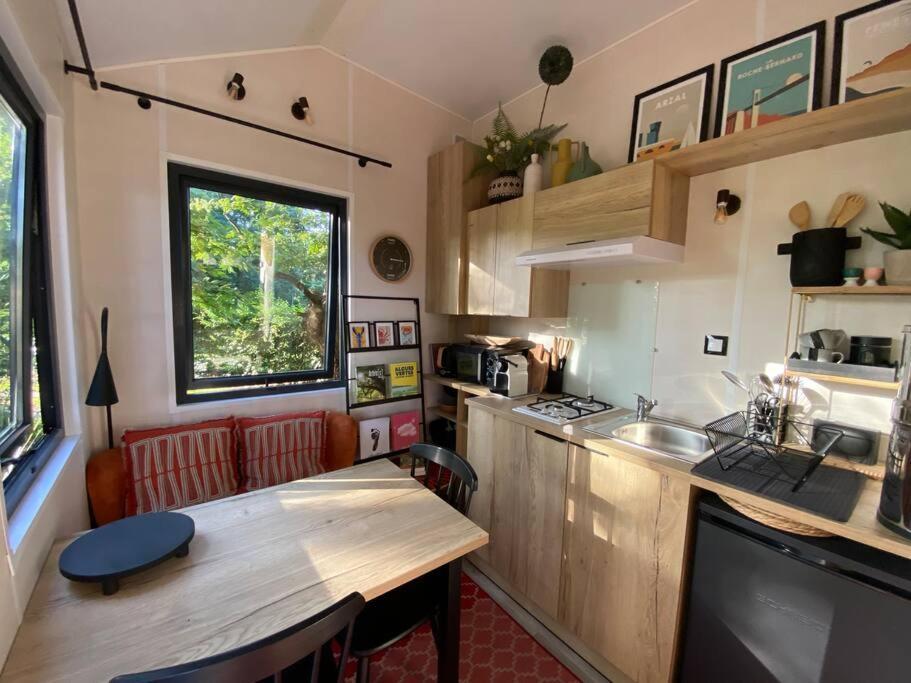 Tiny House Sur Terrain Boise A 10 Mn De La Mer Férel Exterior photo